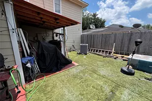 9717 Debbie Ln, Houston, TX 77038 - Photo 21