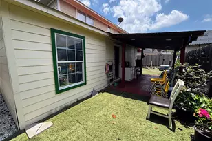9717 Debbie Ln, Houston, TX 77038 - Photo 15