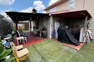 9717 Debbie Ln, Houston, TX 77038 - Photo 17