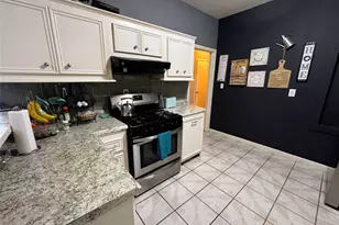 9717 Debbie Ln, Houston, TX 77038 - Photo 19