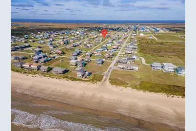 955 S Selwyn Road, Crystal Beach, TX 77650 - Photo 9