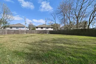 415 Stockbridge Ln, Dickinson, TX 77539 - Photo 5