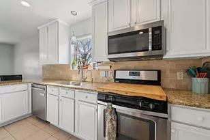 415 Stockbridge Ln, Dickinson, TX 77539 - Photo 17