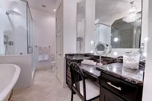 801 E Beach Dr, Galveston, TX 77550 - Photo 11
