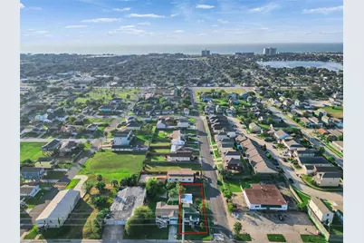 7121 Heards Lane, Galveston, TX 77551 - Photo 25