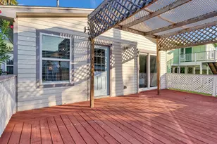 7121 Heards Ln, Galveston, TX 77551 - Photo 5