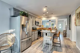 7121 Heards Ln, Galveston, TX 77551 - Photo 11