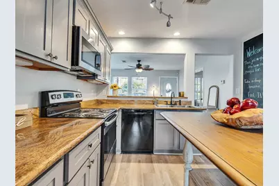 7121 Heards Lane, Galveston, TX 77551 - Photo 3