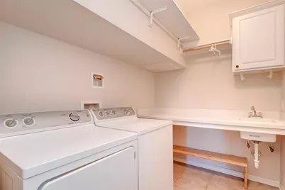 34 N Longsford Circle, The Woodlands, TX 77382 - Photo 11