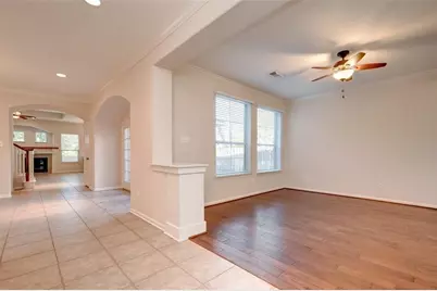 34 N Longsford Circle, The Woodlands, TX 77382 - Photo 9