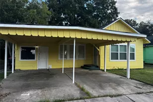 1018 N 2nd St, Baytown, TX 77520 - Photo 3