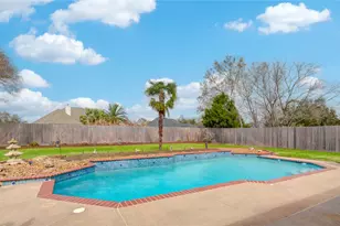 112 Indian Warrior Trail, Lake Jackson, TX 77566 - Photo 31