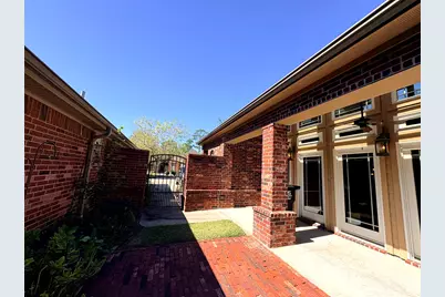 1 Waterford Gardens, Pinehurst, TX 77630 - Photo 17