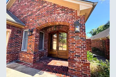 1 Waterford Gardens, Pinehurst, TX 77630 - Photo 3