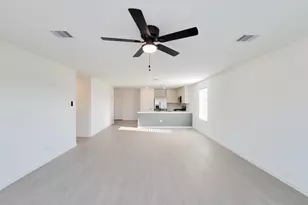 15671 Plum Brk Dr, Conroe, TX 77303 - Photo 5