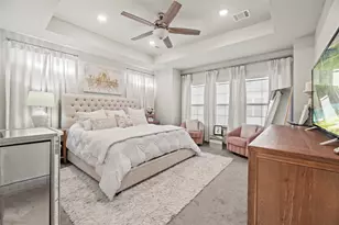 10909 Upland Retreat Dr, Houston, TX 77043 - Photo 15