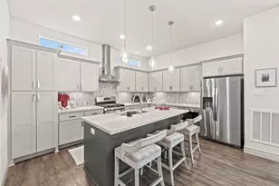 10909 Upland Retreat Dr, Houston, TX 77043 - Photo 11