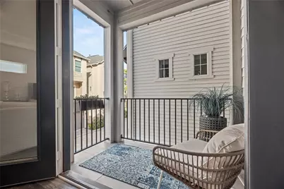 10909 Upland Retreat Drive, Houston, TX 77043 - Photo 9