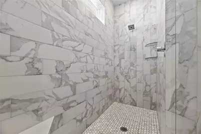 10909 Upland Retreat Drive, Houston, TX 77043 - Photo 17