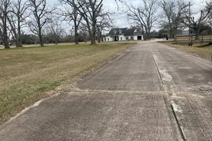 407 Branding Iron Cir, Angleton, TX 77515 - Photo 19