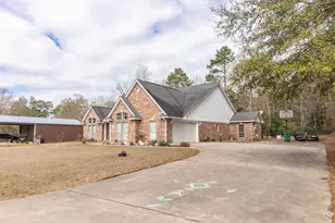 318 Peppertree, Village Mills, TX 77663 - Photo 3