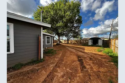 724 N Avenue F, Freeport, TX 77541 - Photo 31