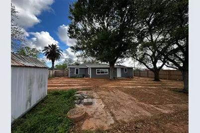 724 N Avenue F, Freeport, TX 77541 - Photo 33
