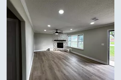 724 N Avenue F, Freeport, TX 77541 - Photo 7