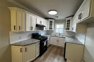 724 N Avenue F, Freeport, TX 77541 - Photo 13