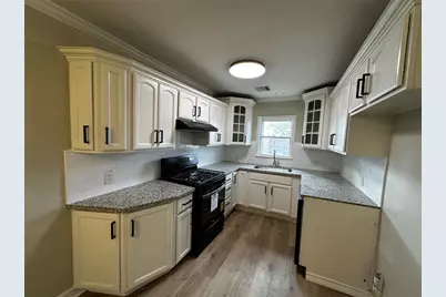 724 N Avenue F, Freeport, TX 77541 - Photo 13