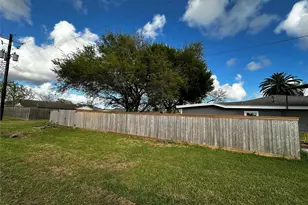 724 N Avenue F, Freeport, TX 77541 - Photo 29