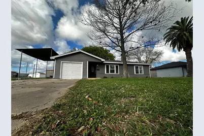 724 N Avenue F, Freeport, TX 77541 - Photo 3