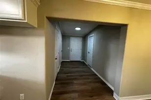 724 N Avenue F, Freeport, TX 77541 - Photo 17