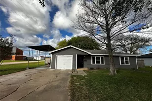 724 N Avenue F, Freeport, TX 77541 - Photo 5