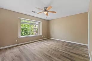 6715 Biggs Ct, Houston, TX 77061 - Photo 17