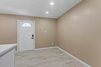 6715 Biggs Court, Houston, TX 77061 - Photo 9