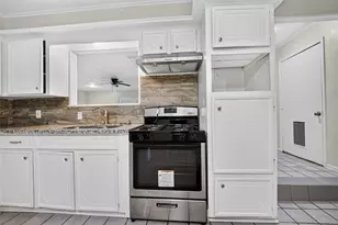 3010 Groton Dr, Houston, TX 77051 - Photo 25
