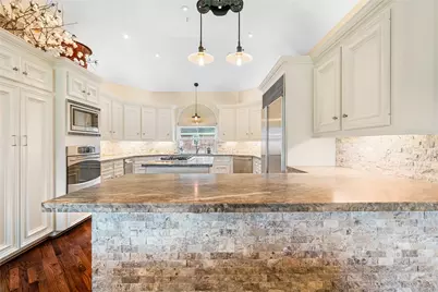 1734 Forestlake Drive, Sugar Land, TX 77479 - Photo 15