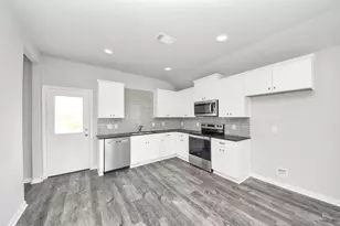 688 Swallow Dr, Palacios, TX 77465 - Photo 21