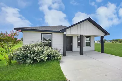 688 Swallow Drive, Palacios, TX 77465 - Photo 3