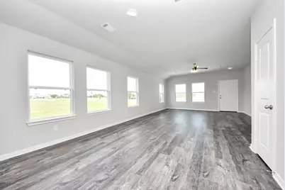 688 Swallow Drive, Palacios, TX 77465 - Photo 9