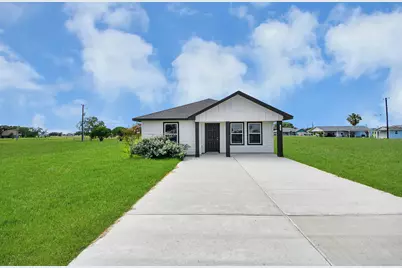 688 Swallow Drive, Palacios, TX 77465 - Photo 5