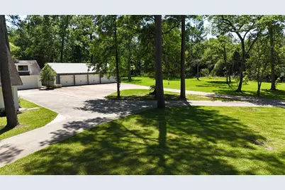 211 Garden West, Conroe, TX 77304 - Photo 31