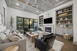 1907 W 25th St, Houston, TX 77008 - Photo 1