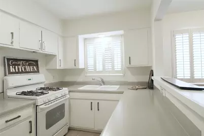 614 Kipling St Street #E8, Houston, TX 77006 - Photo 3