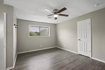 306 S Holmes Street, La Porte, TX 77571 - Photo 15