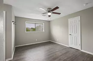 306 S Holmes St, La Porte, TX 77571 - Photo 15