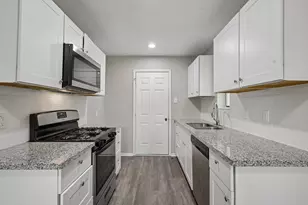 306 S Holmes St, La Porte, TX 77571 - Photo 3