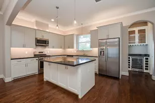 835 Wakefield Dr, Houston, TX 77018 - Photo 9
