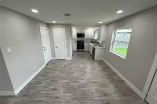 10007 Wren St, La Porte, TX 77571 - Photo 13